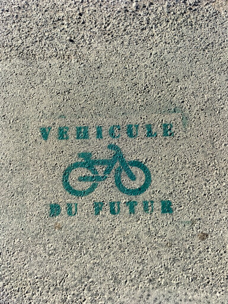Pochoir "Vélo : Véhicule du Futur" - Sensibilisation à la Mobilité Durable – Image 4