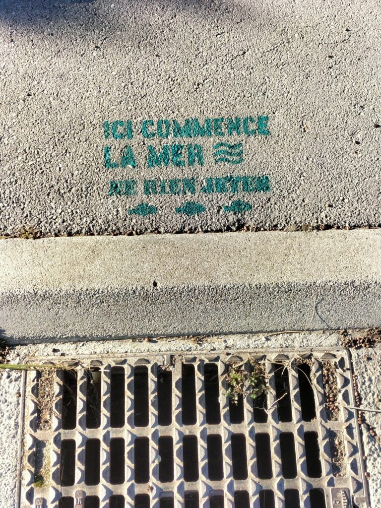 Pochoir "Ici commence la mer - Ne rien jeter" - Sensibilisation à la Pollution des Océans – Image 4