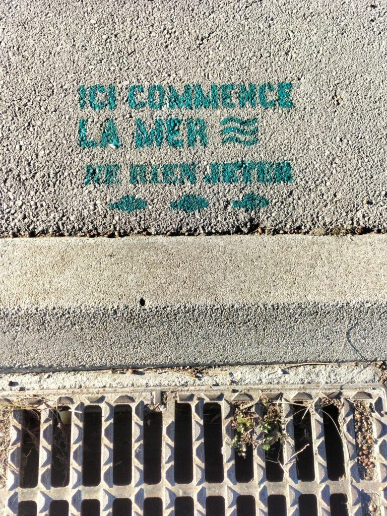 Pochoir "Ici commence la mer - Ne rien jeter" - Sensibilisation à la Pollution des Océans – Image 3